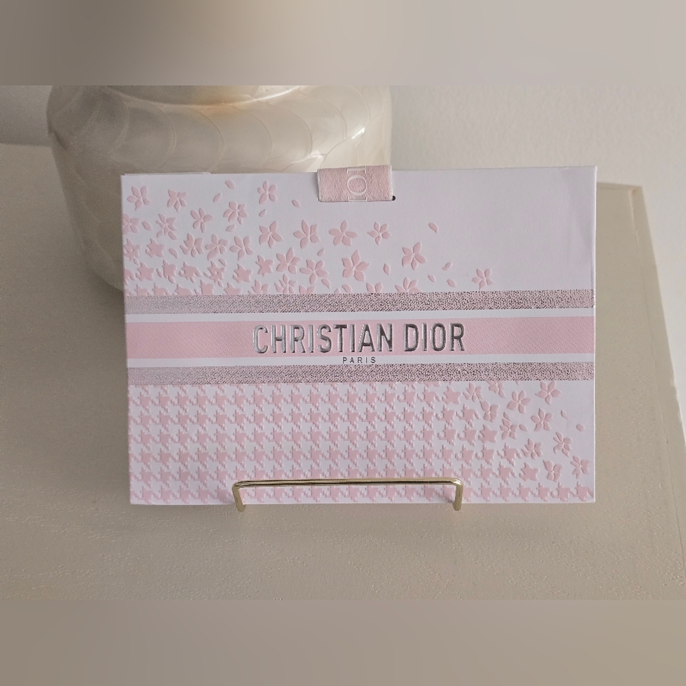 Christian Dior Pink Gift Bag with Ribbon - Picture 2 of 6
